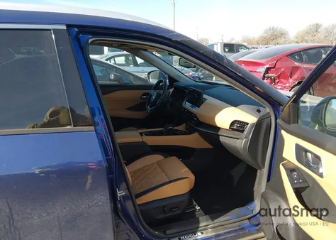 2022 Nissan Rogue Platinum Intelligent Awd z USA, uszkodzony, nr VIN JN8BT3DD9NW271906